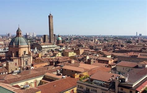 free walking tours in bologna